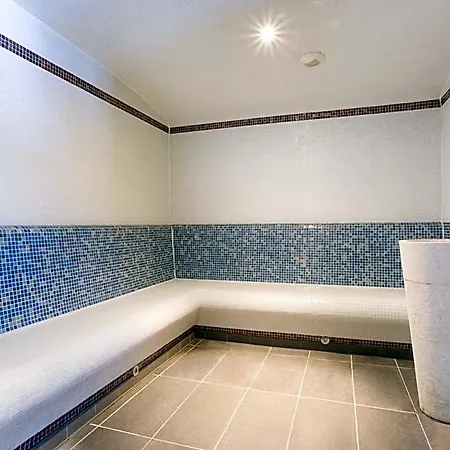 Club Mmv Les 2 Domaines Hotel